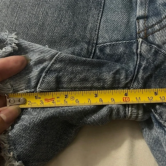 We the Free patch jean short with raw hem button fly size 25 - Picture 7 of 8